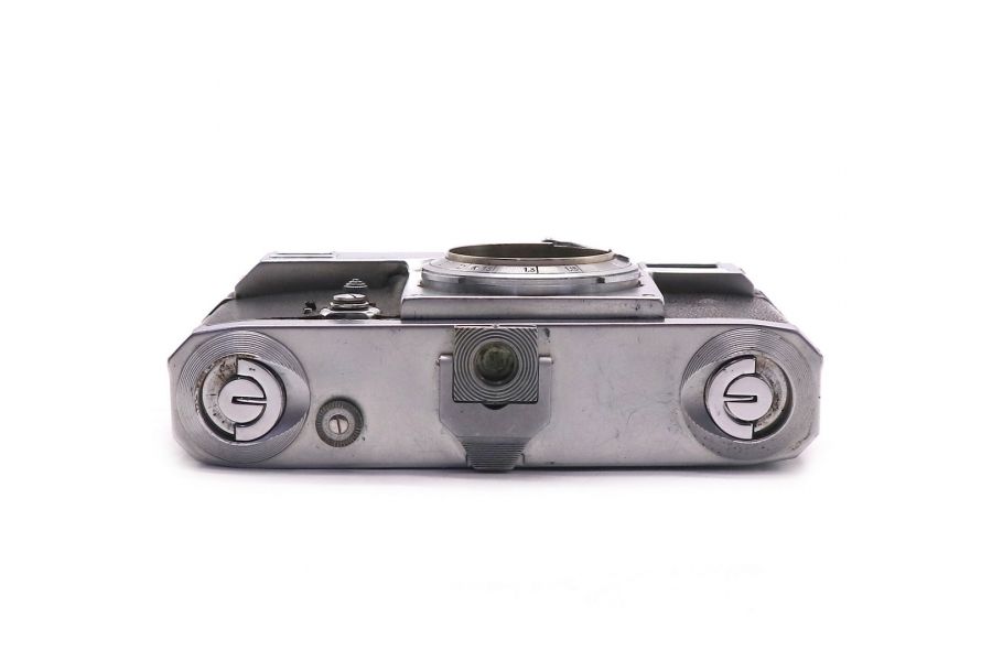 Компактный пленочный фотоаппарат Contax II body