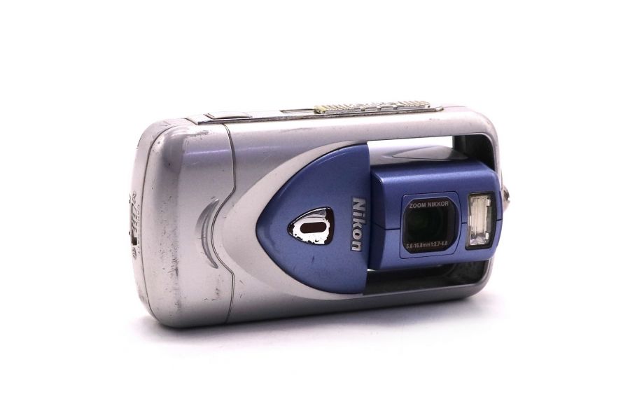 Цифровая компактная фотокамера Nikon Coolpix 2500