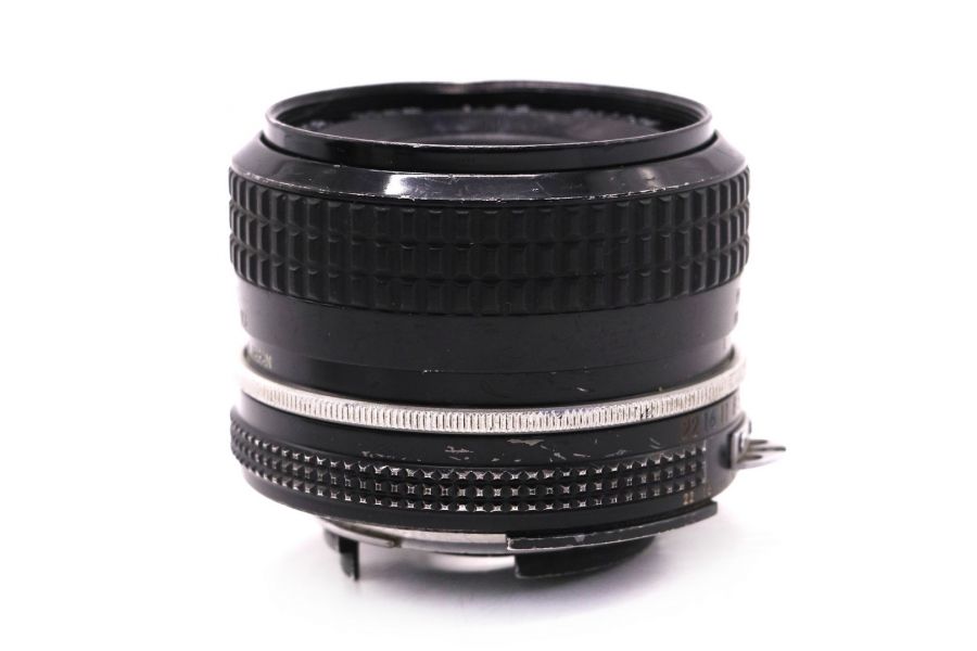 Мануальный объектив Nikon AI Nikkor 35mm f/2