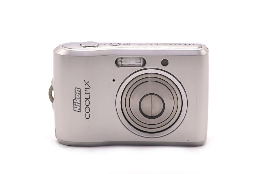 Фотоаппарат Nikon Coolpix L16 в упаковке