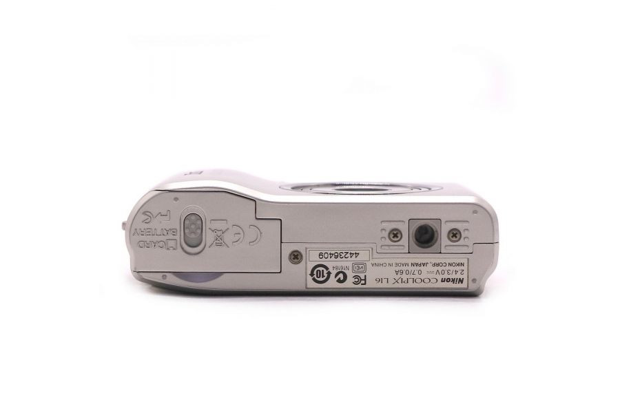 Фотоаппарат Nikon Coolpix L16 в упаковке