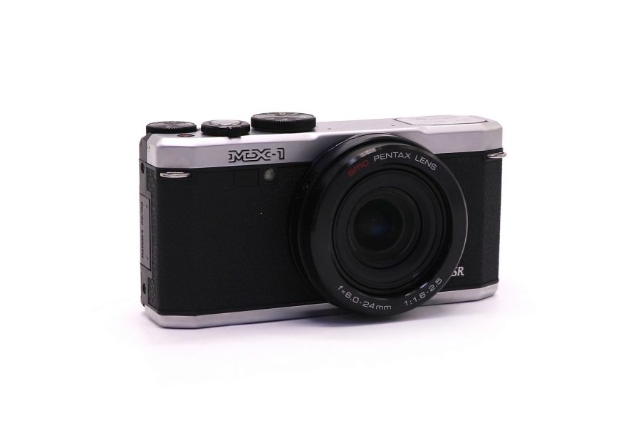 Цифровая компактная фотокамера Pentax MX-1