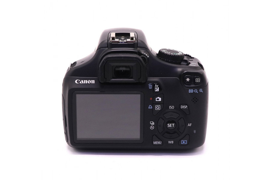 Фотокамера Canon EOS 1100D kit (пробег 44505 кадров)