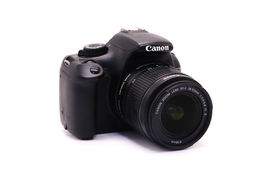 Фотокамера Canon EOS 1100D kit (пробег 44505 кадров)