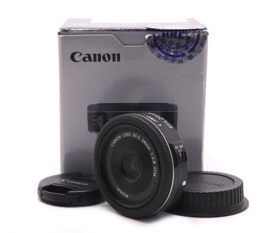 Компактный Canon EF-S 24mm f/2.8 STM в упаковке