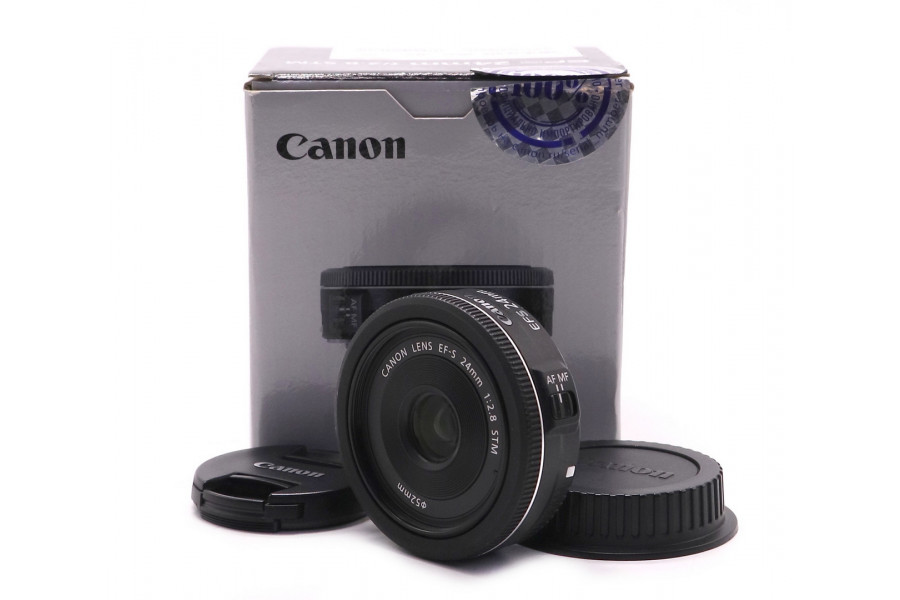 Компактный Canon EF-S 24mm f/2.8 STM в упаковке