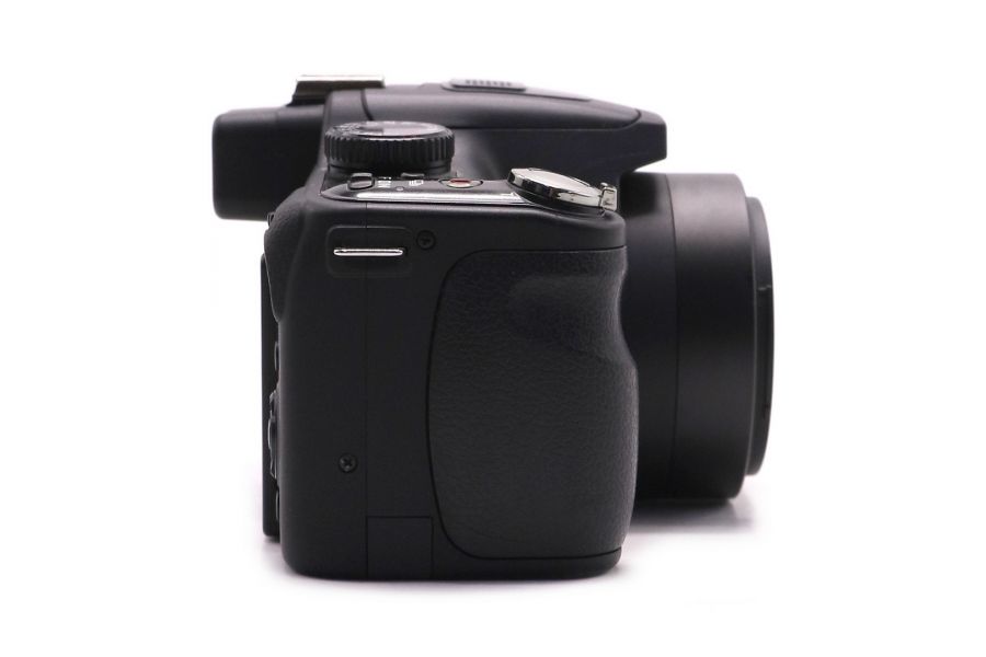 Компактная фотокамера Leica V-Lux 3 в упаковке