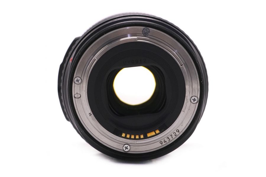 Зум-объектив Canon EF 24-105mm 4L IS USM в упаковке