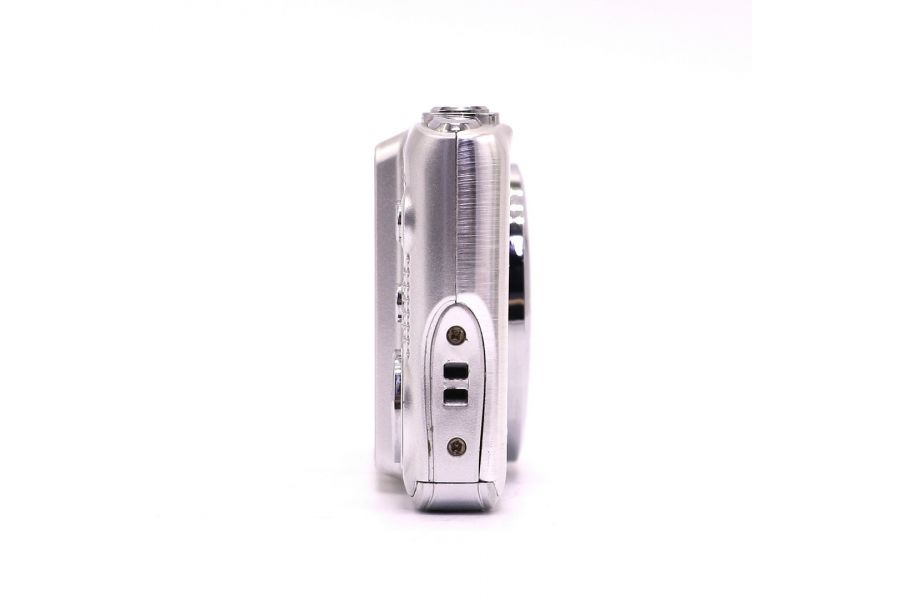 Цифровая компактная фотокамера 15mp silver