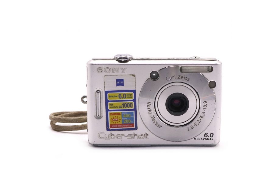 Компактная цифровая камера Sony Cyber-shot DSC-W30