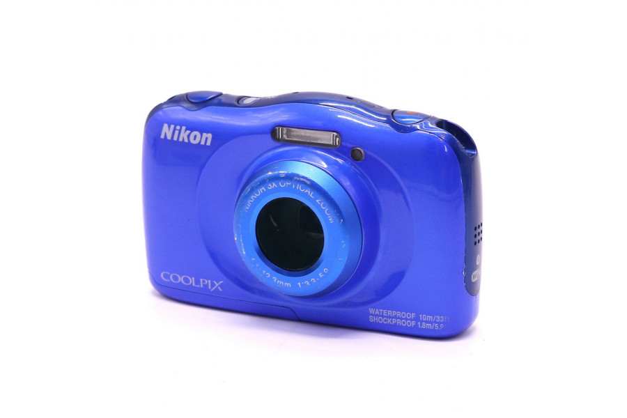 Компактная камера Nikon Coolpix W150 в упаковке