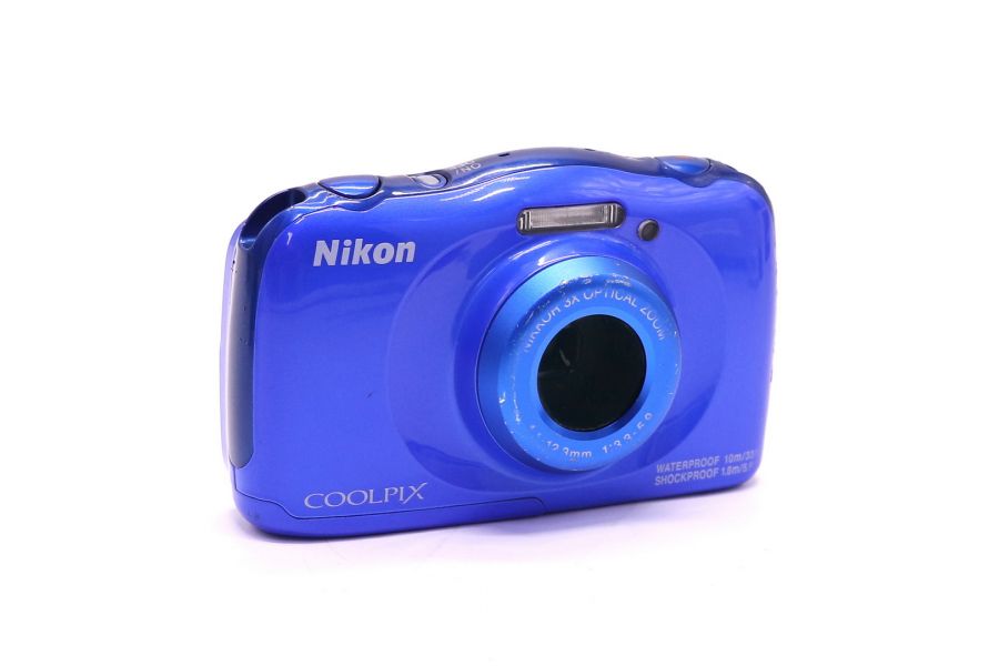 Компактная камера Nikon Coolpix W150 в упаковке