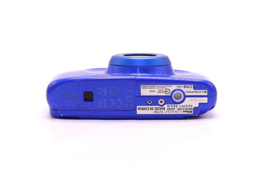 Компактная камера Nikon Coolpix W150 в упаковке