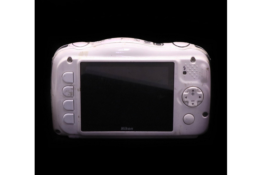 Компактная цифровая камера Nikon Coolpix W100