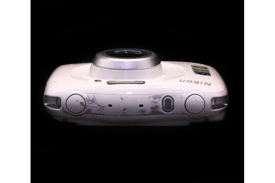 Компактная цифровая камера Nikon Coolpix W100