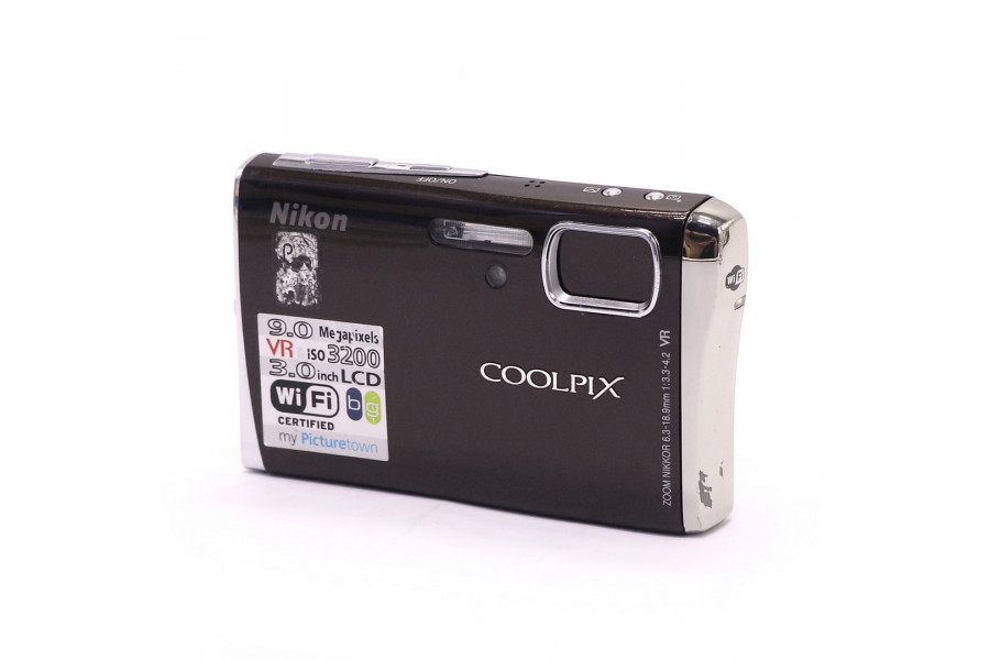 Цифровой фотоаппарат Nikon Coolpix S52c в упаковке