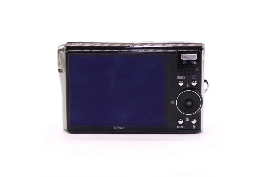 Цифровой фотоаппарат Nikon Coolpix S52c в упаковке