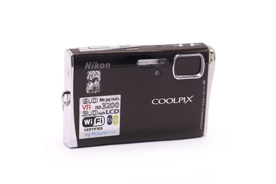 Цифровой фотоаппарат Nikon Coolpix S52c в упаковке