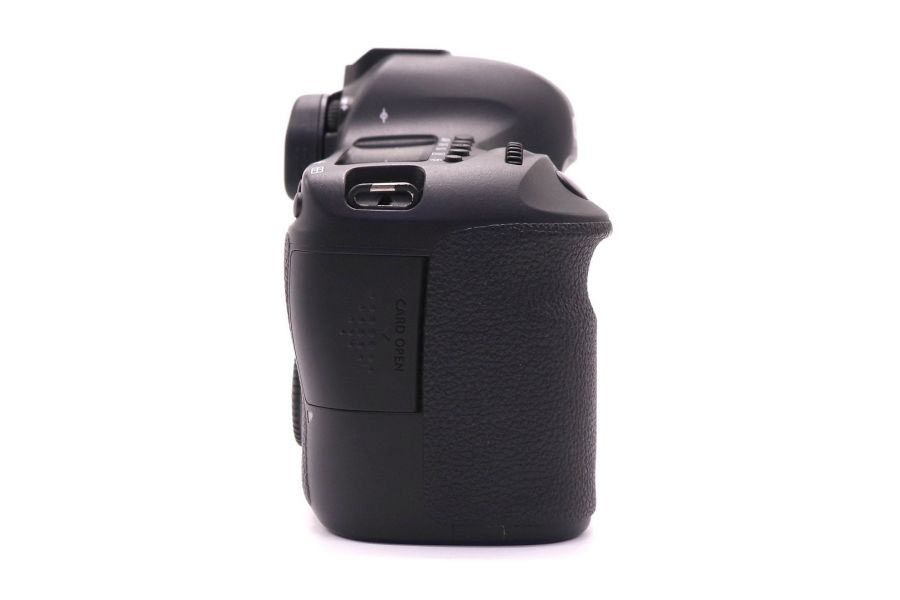 Фотокамера Canon EOS 6D body (пробег 4650 кадров)