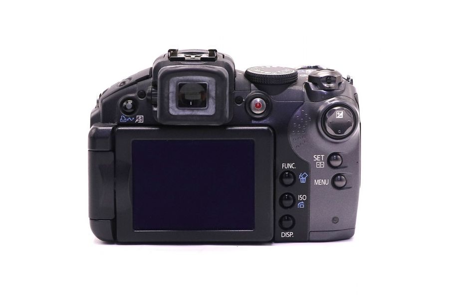 Компактный Canon PowerShot S5 IS в упаковке