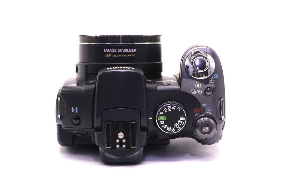 Компактный Canon PowerShot S5 IS в упаковке