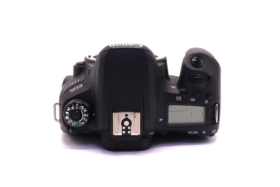 Canon EOS 77D body в упаковке (пробег 60205 кадров)