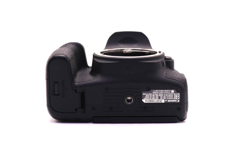 Canon EOS 77D body в упаковке (пробег 60205 кадров)
