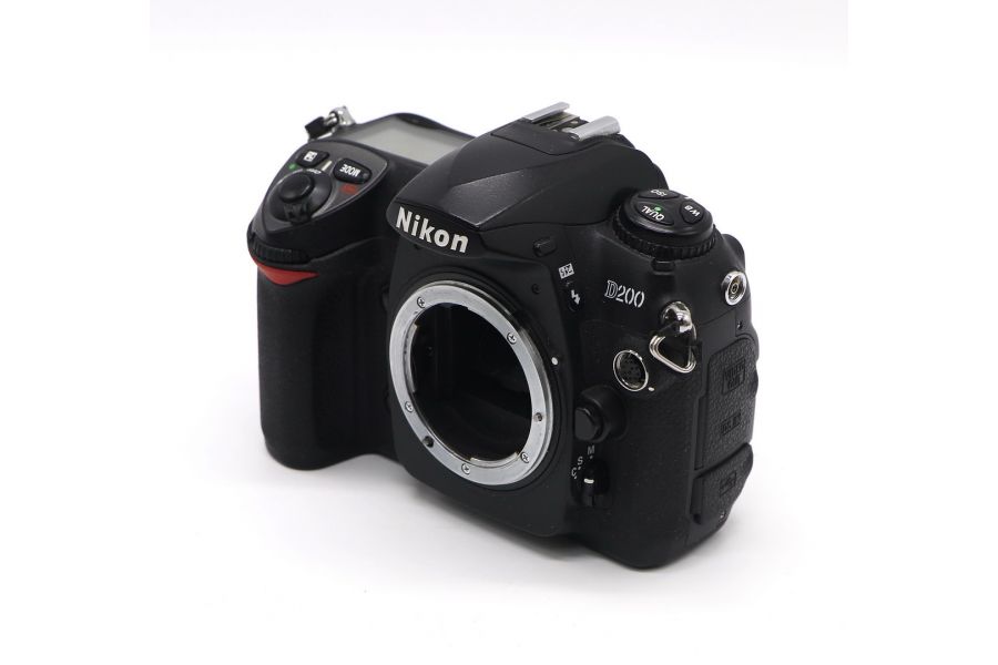 Фотокамера Nikon D200 body (пробег 28270 кадров)