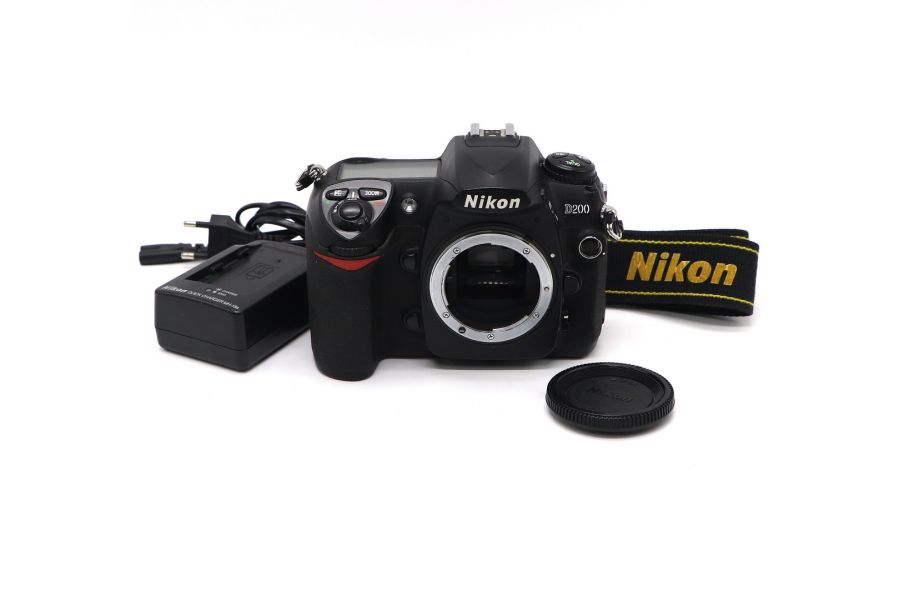 Фотокамера Nikon D200 body (пробег 28270 кадров)