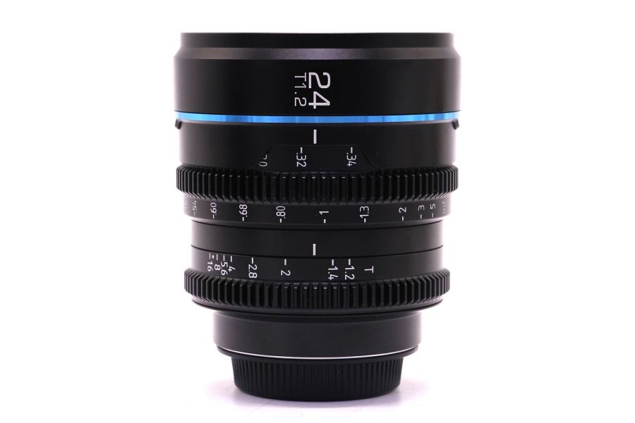 Sirui Nightwalker 24mm T1.2 S35 X-Mount в упаковке