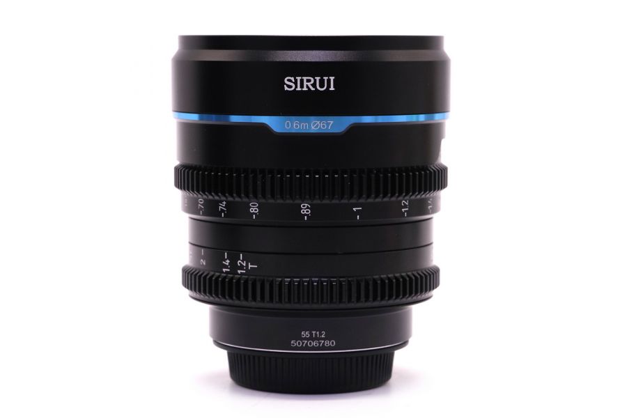 Объектив Sirui Nightwalker 55mm T1.2 S35 в упаковке
