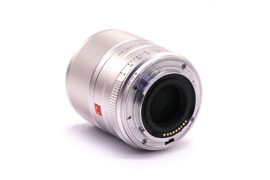 Viltrox AF 33mm f/1.4 STM ED IF в упаковке