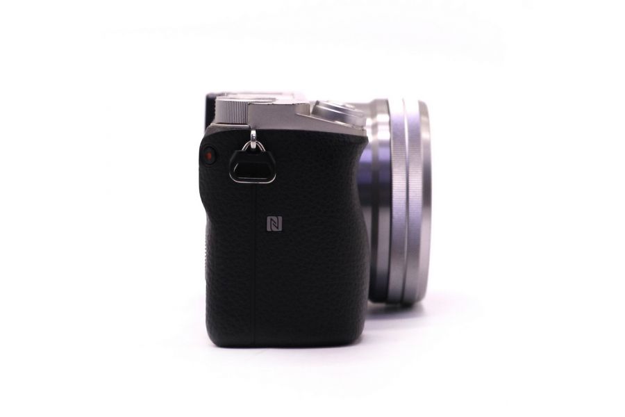 Sony A6000 ILCE-6000 kit в упаковке (пробег 49850 кадров)