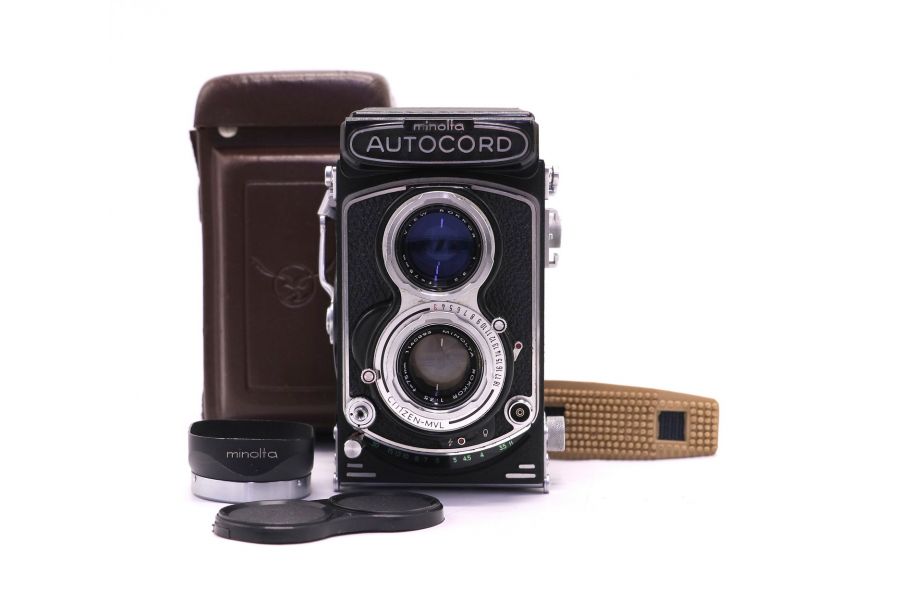 Cреднеформатная фотокамера Minolta Autocord