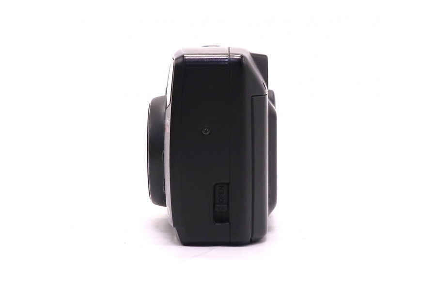 Плёночная камера Minolta Riva 100 AF Date в упаковке