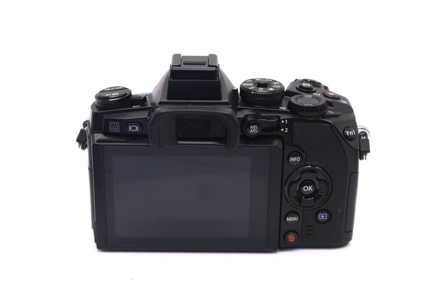 Olympus OM-D E-M1 body (пробег 18210 кадров)