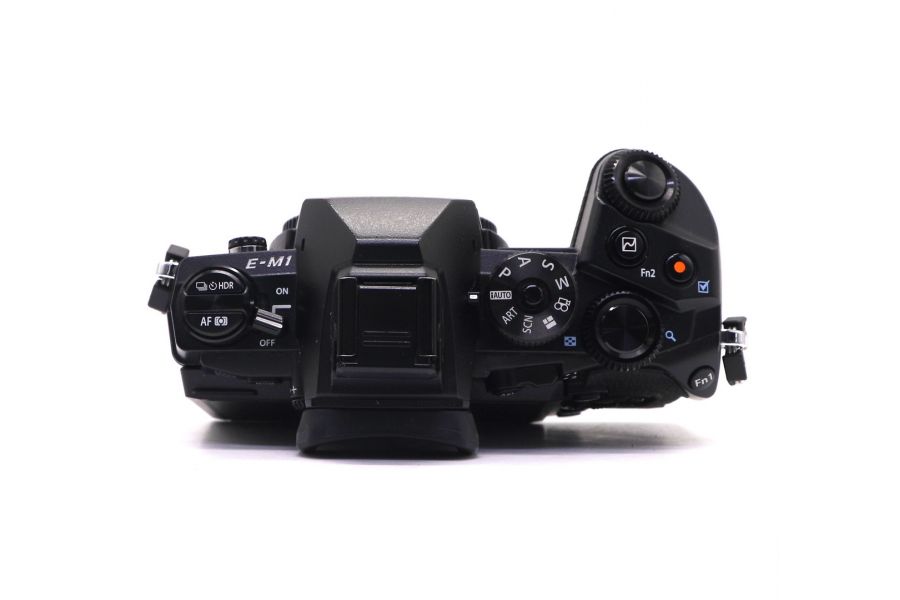 Olympus OM-D E-M1 body (пробег 18210 кадров)