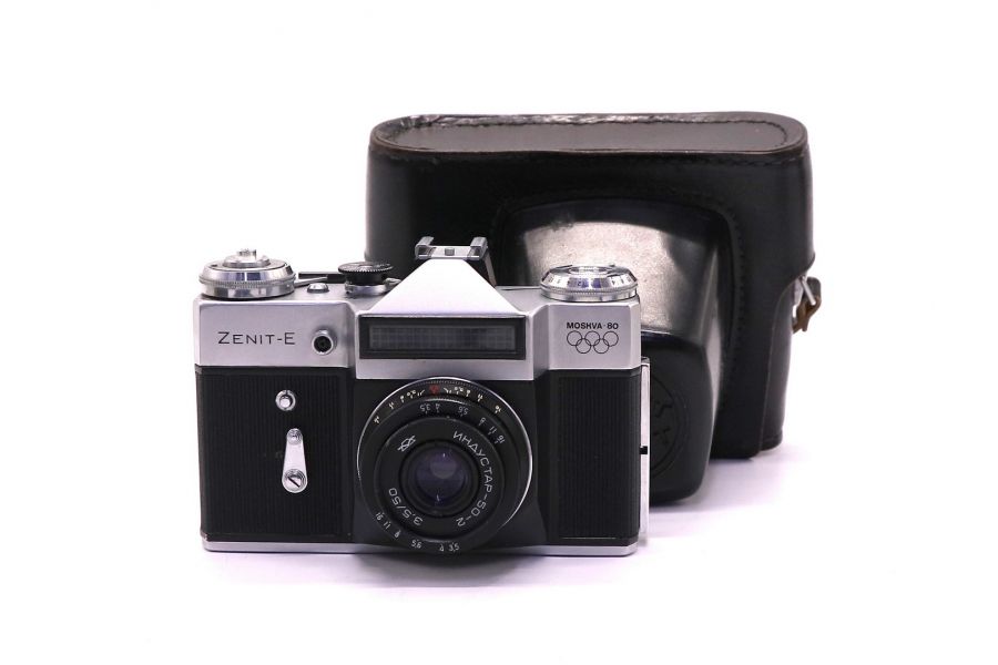 Фотоаппарат Зенит Е + Индустар 50-2 Москва 80