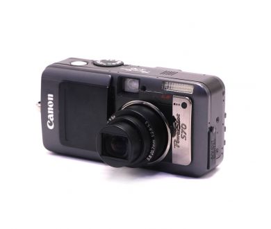 Компактная фотокамера Canon PowerShot S70 (Japan)