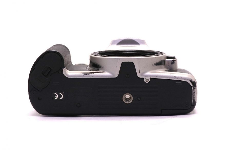 Зеркальный фотоаппарат Canon EOS 500N body