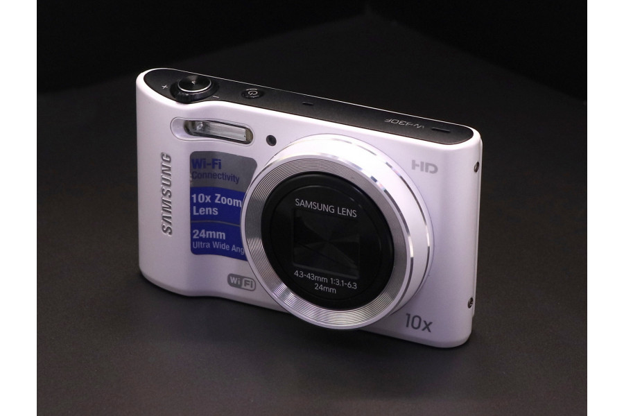 Компактный цифровой фотоаппарат Samsung WB30F