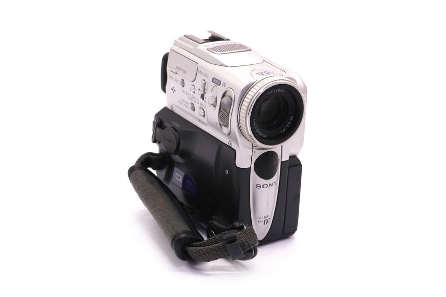 Видеокамера цифровая Sony DCR-PC101E PAL