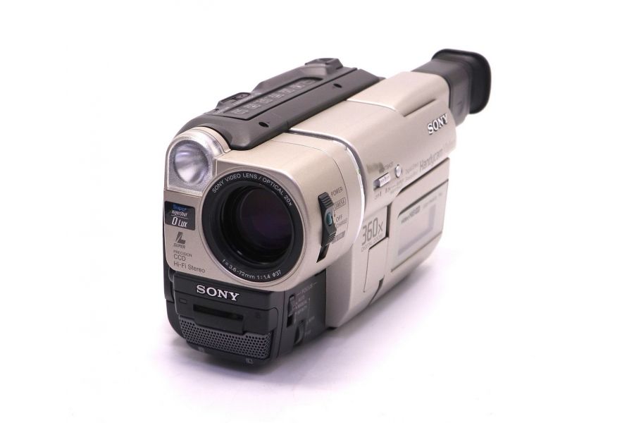Компактная видеокамера Sony CCD-TRV87E Video8