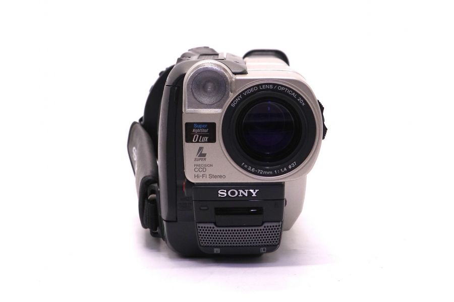 Компактная видеокамера Sony CCD-TRV87E Video8