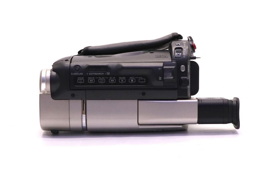 Компактная видеокамера Sony CCD-TRV87E Video8