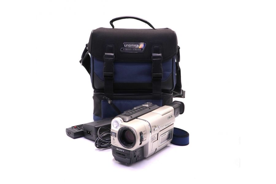 Компактная видеокамера Sony CCD-TRV87E Video8