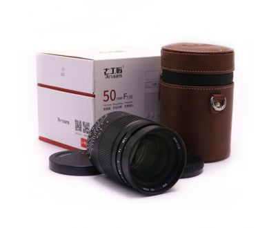 Объектив 7Artisans 50mm f/1.05 в упаковке