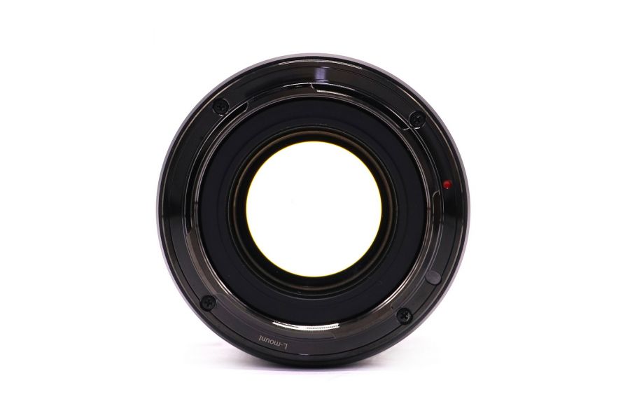 Объектив 7Artisans 50mm f/1.05 в упаковке