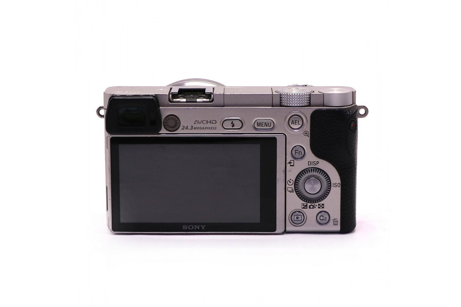 Sony A6000 ILCE-6000L kit (пробег 26500 кадров)