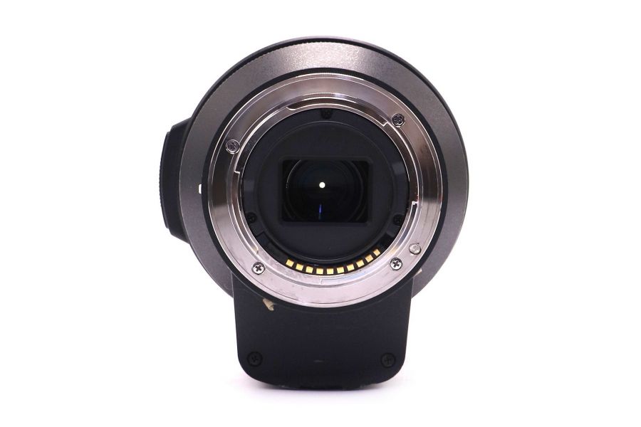 Зум-объектив Sony 18-200mm f/3.5-6.3 E PZ (SELP18200)